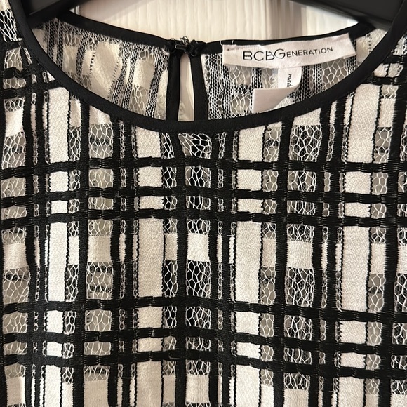 BCBG sheer top - Picture 2 of 3